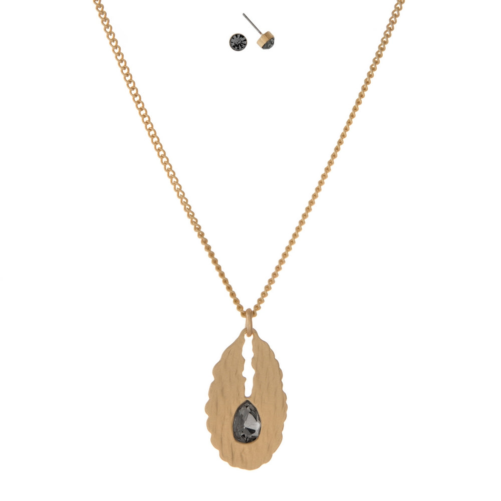 Oval Pendant With Gray Rhinestone Set