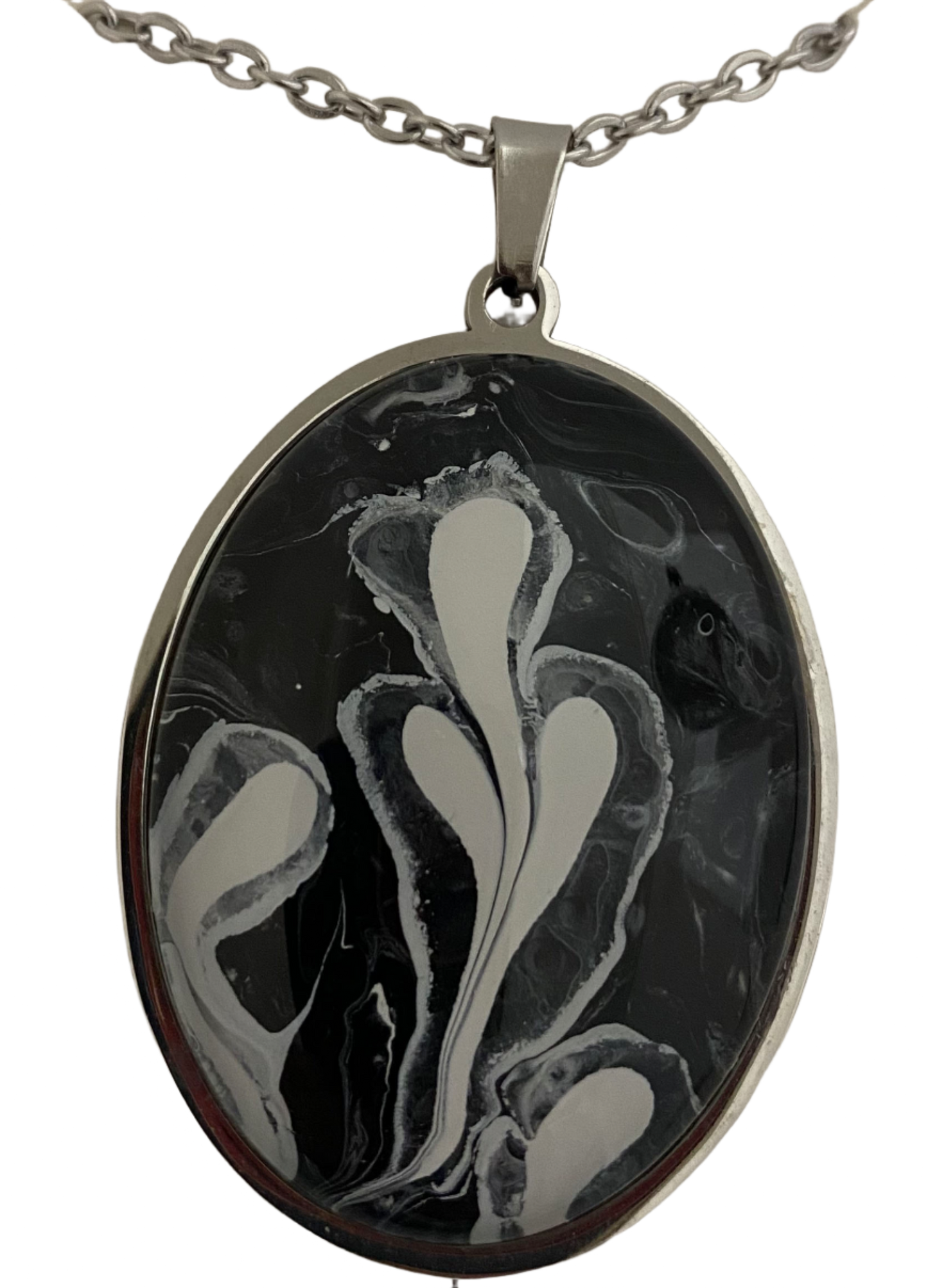 Black and White Flower Look Art Jewelry Necklace